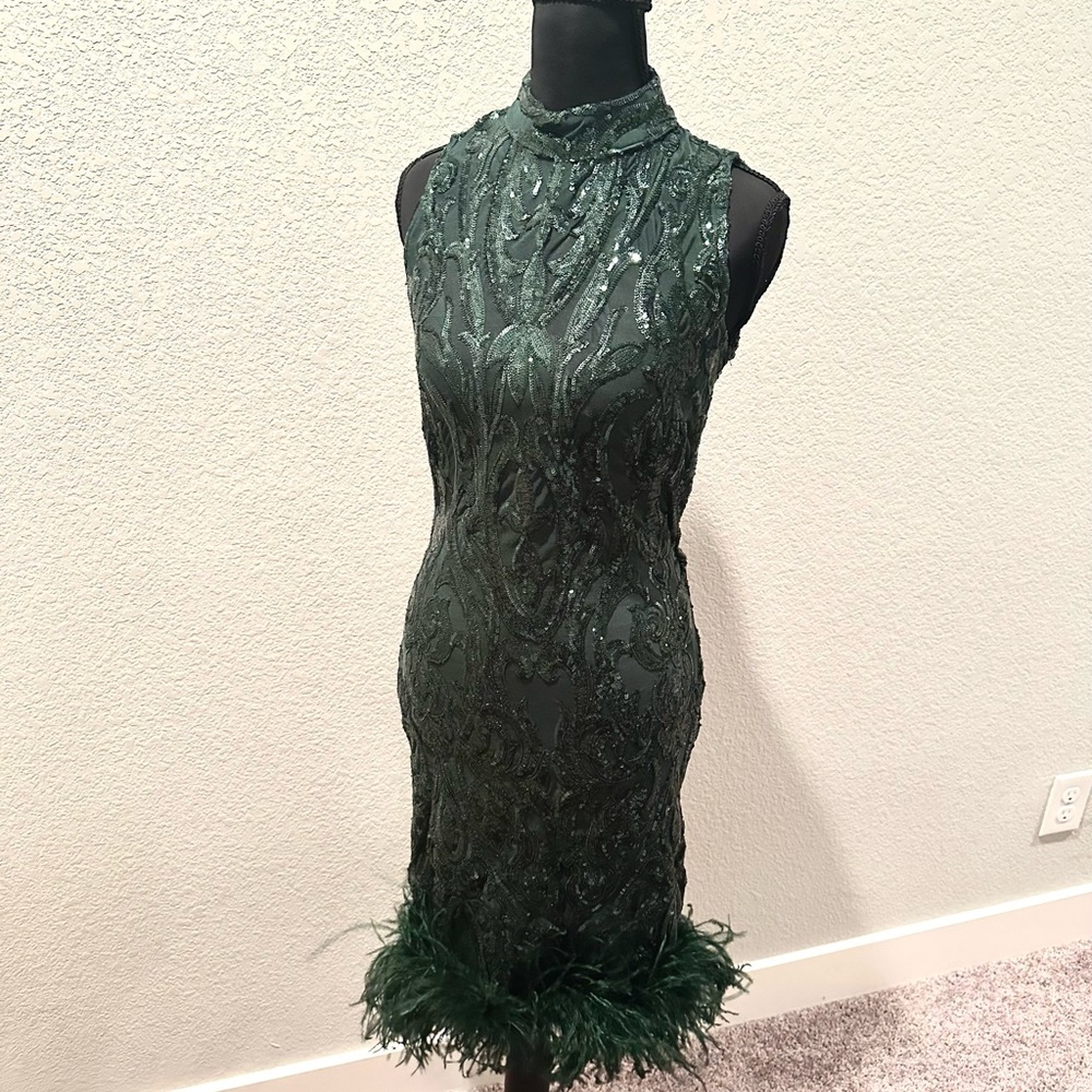 Elegant Green Sleeveless Dress